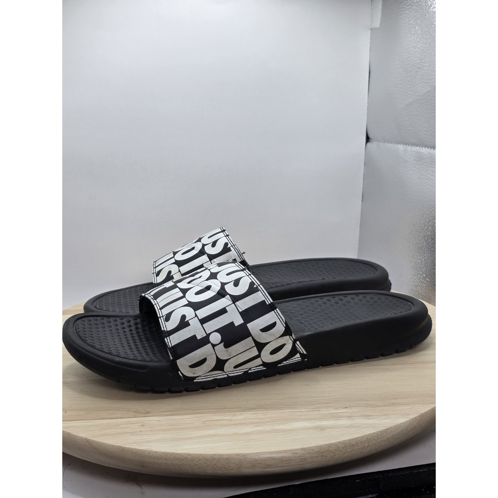 Mens Size 10 -  Nike Black Slides Benassi JDI Sandals Slippers Flip Flops